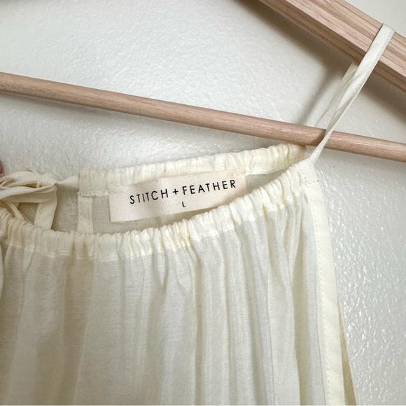 Cream Ruffle-Hem Halter Neck top - Picture 5 of 5